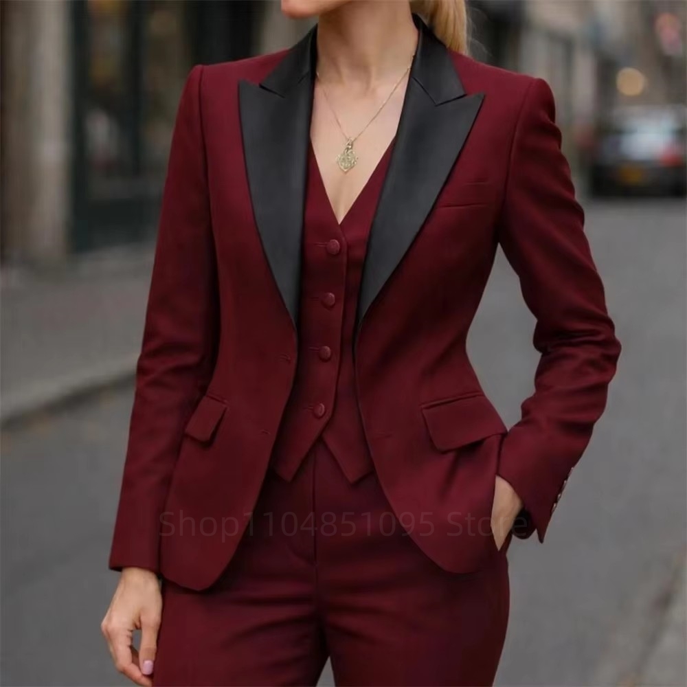 Модный женский деловой костюм- – обзор и цена Embroidery Online